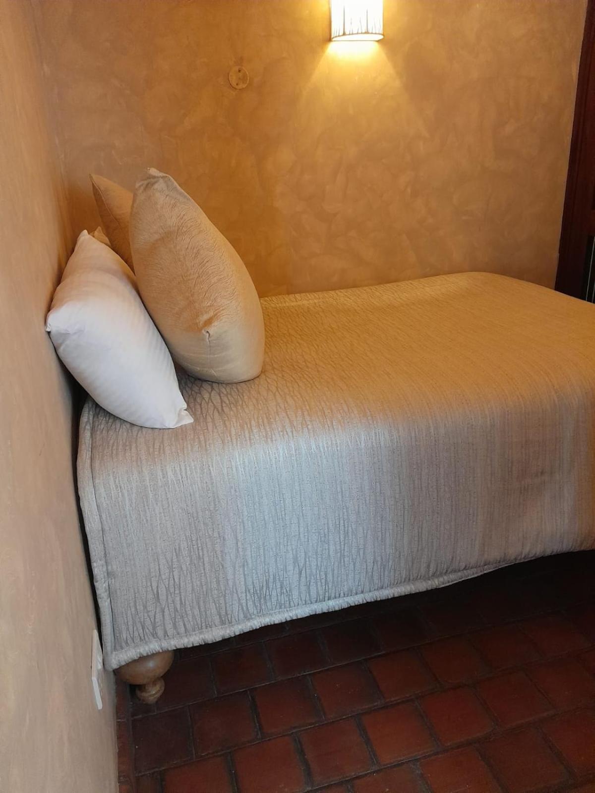 Woodmere Grand Hotel & Serviced Apartments Nairobi Exteriör bild